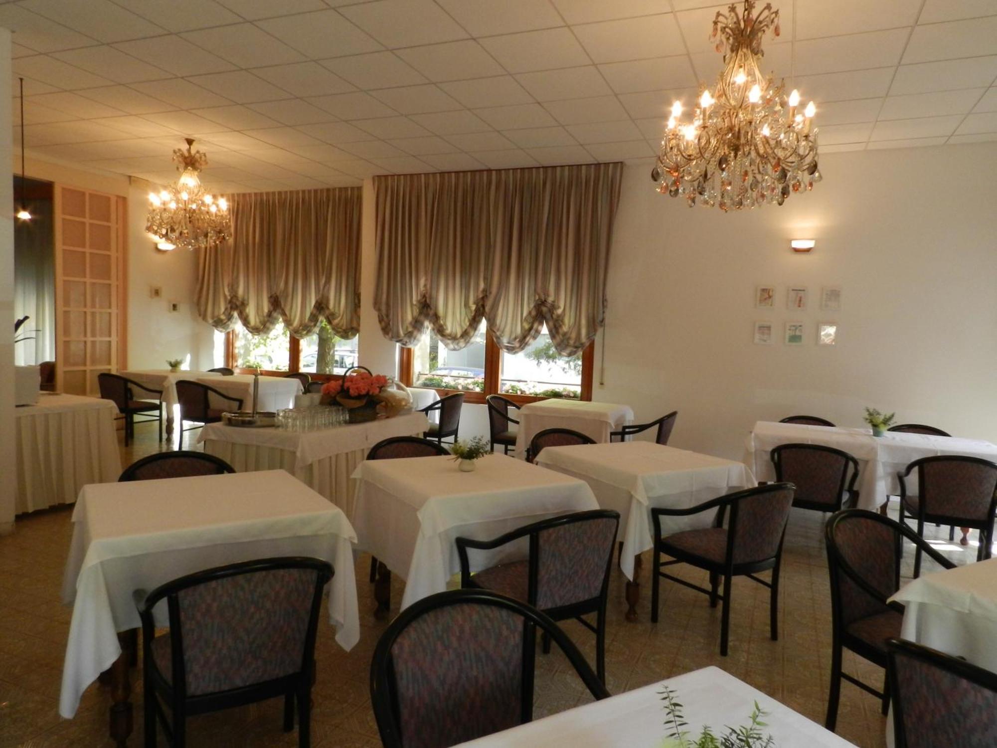 Park Hotel Albisola Superiore Extérieur photo